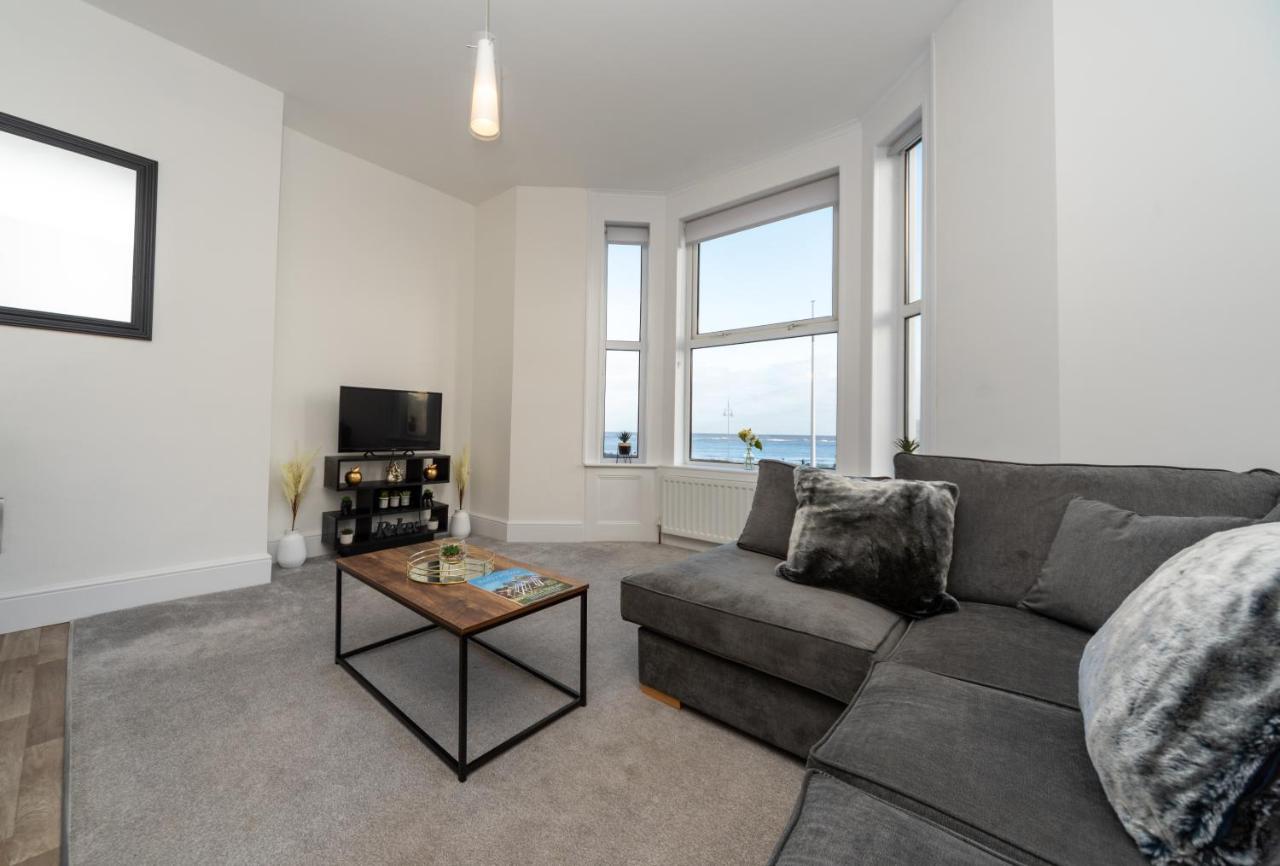 Sea Views Stunning 2 Bedroom Apartment # Lowestoft Luaran gambar