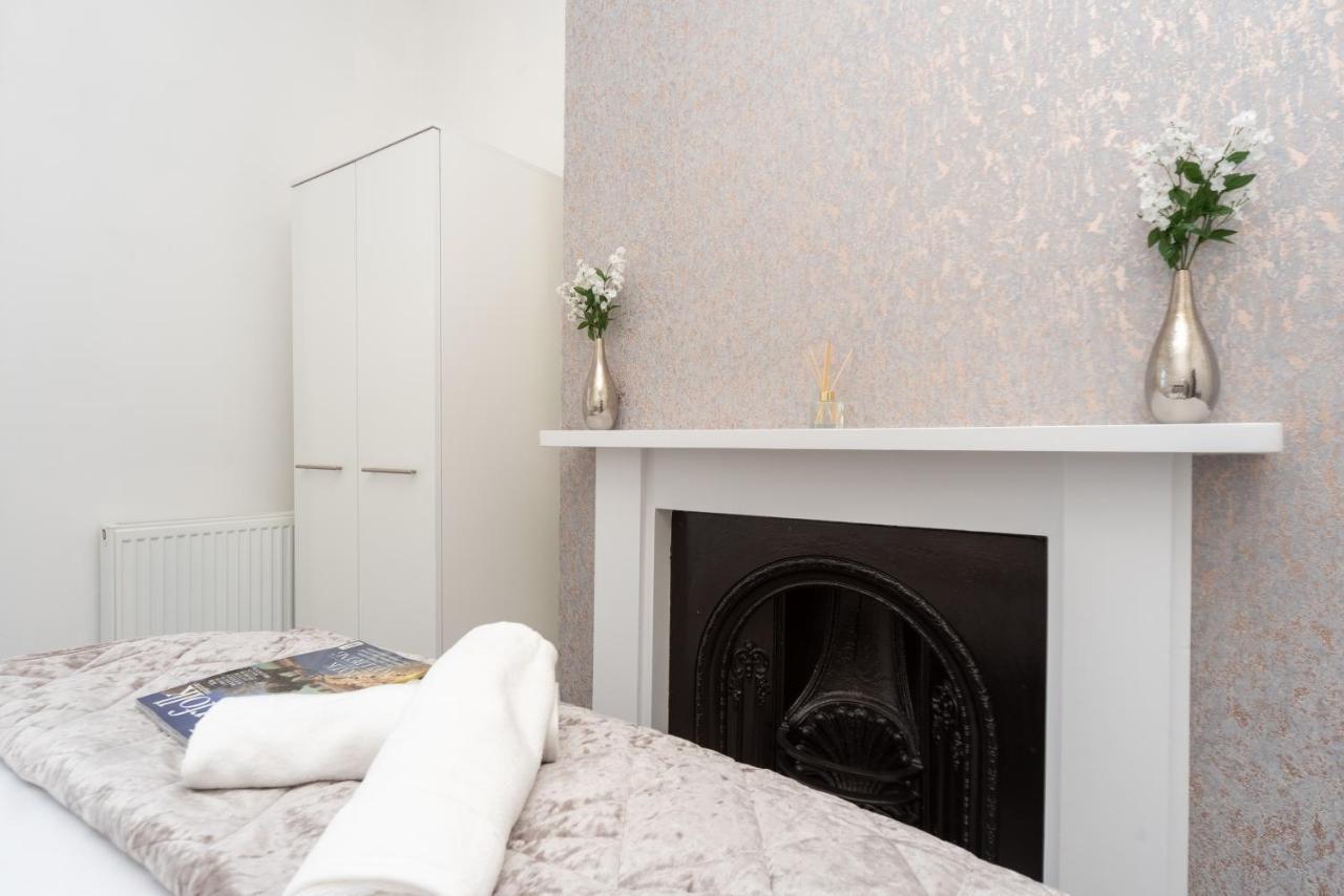 Sea Views Stunning 2 Bedroom Apartment # Lowestoft Luaran gambar